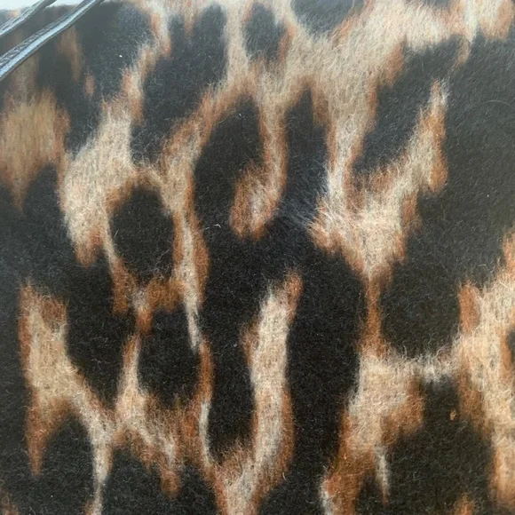 L.I.B New York Leopard Print Faux Fur Crossbody NWT - Picture 5 of 7